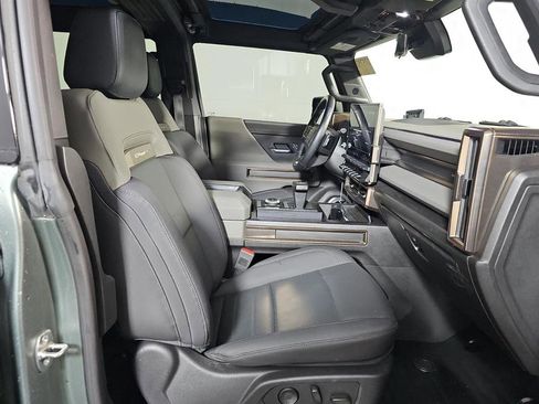 Used 2024 GMC Hummer EV 3X w/ LPO, Illumination Package image 6