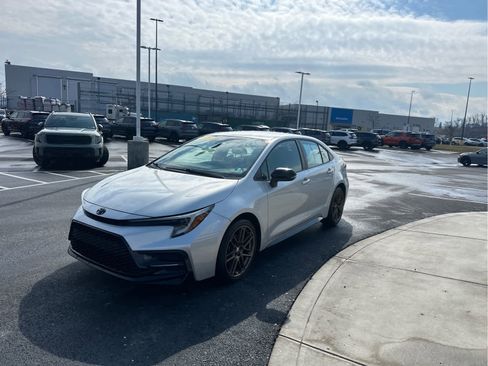 Used 2024 Toyota Corolla Sedan w/ SE Convenience Package image 6