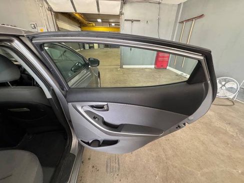 Used 2013 Hyundai Elantra GLS w/ Preferred Pkg FWD image 28