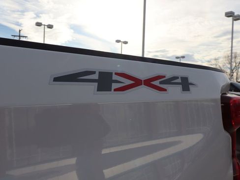 Used 2022 Chevrolet Silverado 1500 LT image 29