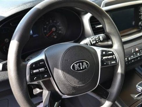 Used 2020 Kia Sorento LX AWD/4WD image 12