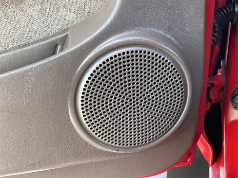 Used 2000 Toyota Tacoma PreRunner image 30