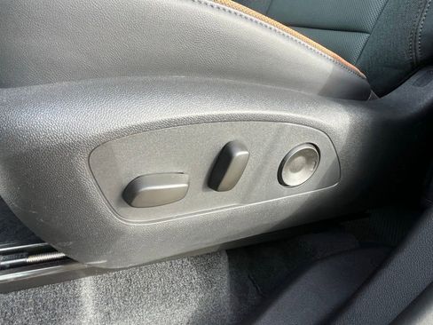 Used 2026 GMC Acadia AT4 w/ Super Cruise Package image 38