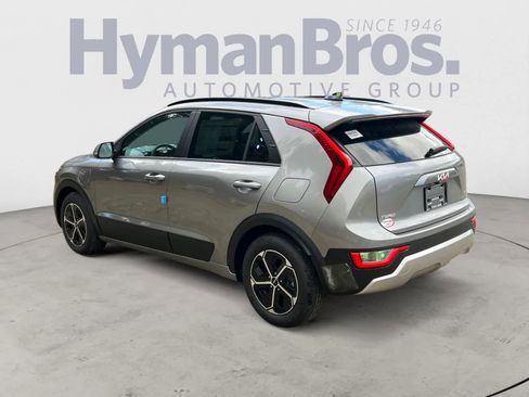 New 2025 Kia Niro EX w/ EX Cold Weather Package image 6