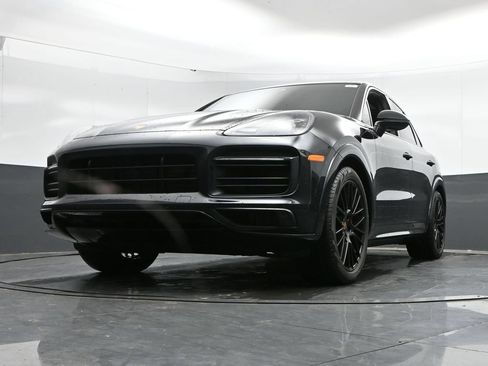Used 2021 Porsche Cayenne GTS AWD/4WD image 42
