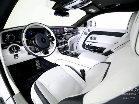 Used 2024 Rolls-Royce Spectre w/ Spectre Launch Package image 4
