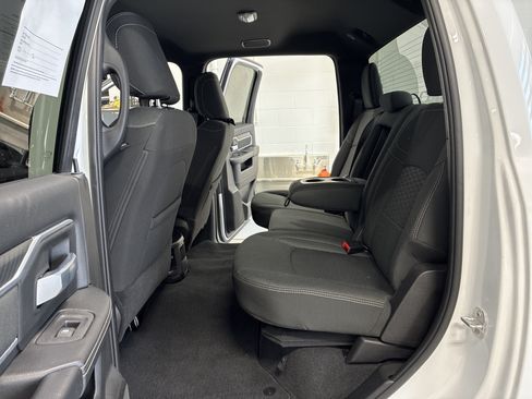 Used 2025 RAM 2500 Big Horn AWD/4WD image 12