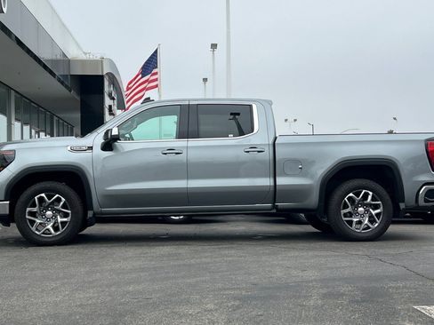 Used 2025 GMC Sierra 1500 SLE AWD/4WD image 7
