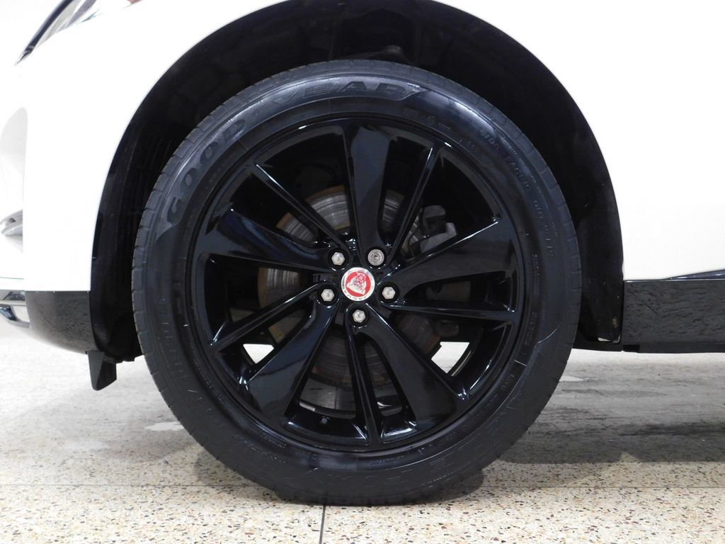 Used 2023 Jaguar F-PACE S AWD/4WD image 18