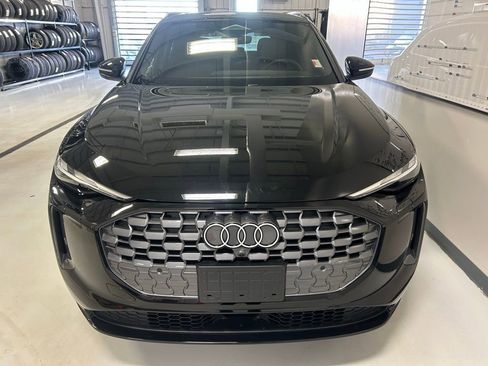 Used 2025 Audi Q5 Premium w/ Convenience Package image 24