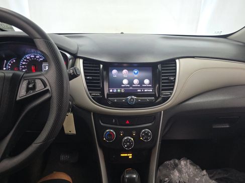 Used 2021 Chevrolet Trax LS w/ Tint and Cruise Package FWD image 11