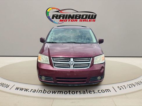 Used 2009 Dodge Grand Caravan SXT w/ Entertainment Group 2 FWD image 2