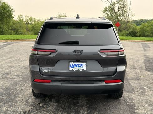 Used 2021 Jeep Grand Cherokee L Laredo AWD/4WD image 3