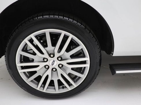 Used 2022 Ford Expedition Limited image 10