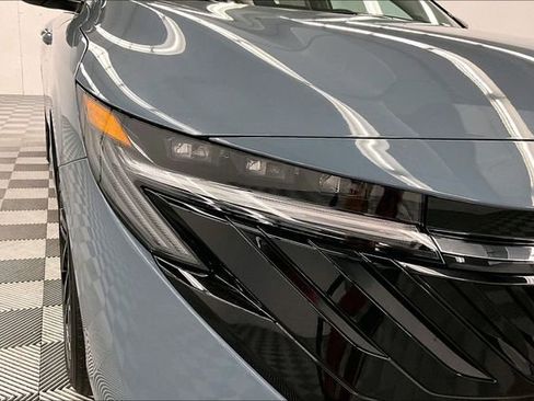 New 2026 Nissan Sentra SR FWD image 14