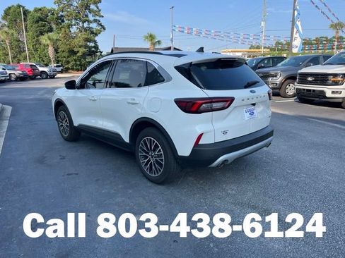 Used 2025 Ford Escape SE FWD image 36