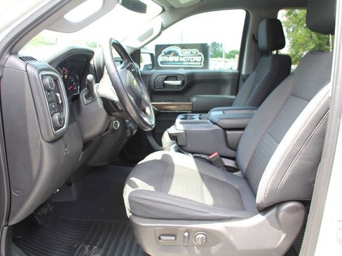Used 2019 Chevrolet Silverado 1500 LT w/ Texas Edition AWD/4WD image 23