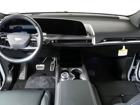 Used 2026 Cadillac Vistiq Luxury AWD/4WD image 22