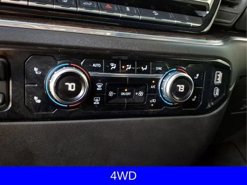 Used 2025 GMC Sierra 2500 SLE AWD/4WD image 13