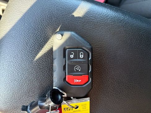 Used 2021 Jeep Gladiator Sport AWD/4WD image 43