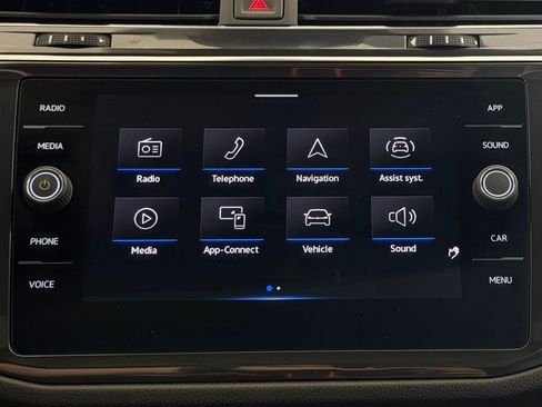 Used 2022 Volkswagen Tiguan SE R-Line AWD/4WD image 19
