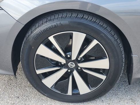 Certified 2022 Nissan Altima 2.5 SV image 8