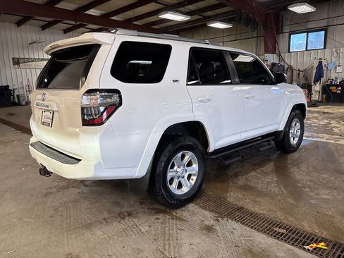 Used 2018 Toyota 4Runner SR5 Premium AWD/4WD image 5