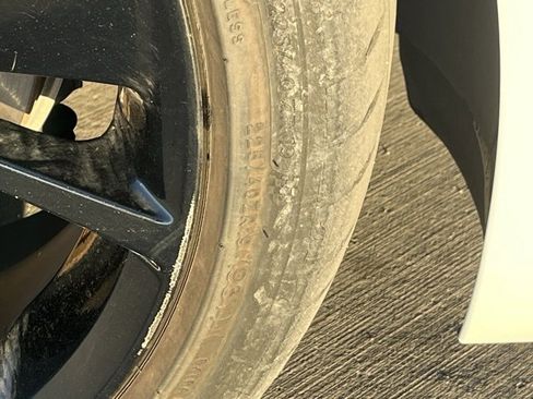 Used 2023 Genesis G70 3.3T w/ Sport Advanced Package image 10