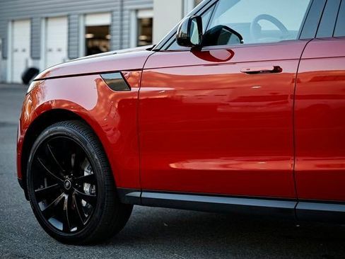 New 2025 Land Rover Range Rover Sport SE image 7