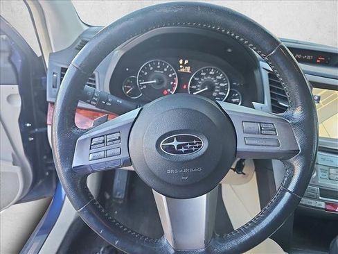 Used 2011 Subaru Outback 2.5i Limited image 14