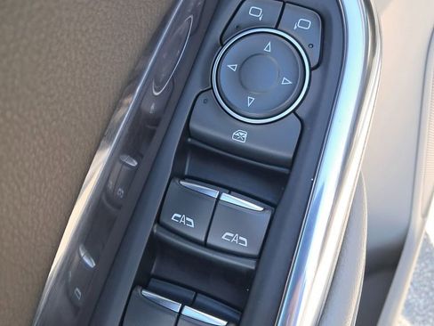 Used 2020 Cadillac XT4 Luxury AWD/4WD image 15