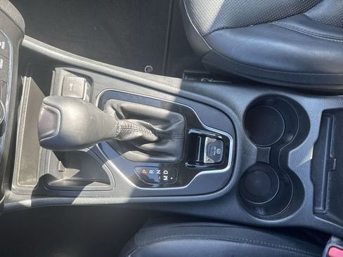 Certified 2019 Jeep Cherokee Limited image 23