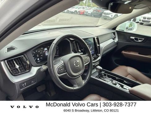 Used 2020 Volvo XC60 T5 Momentum w/ Protection Package Premier AWD/4WD image 5