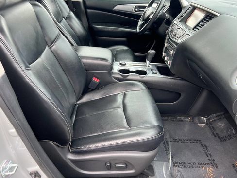 Used 2017 Nissan Pathfinder SL w/ SL Premium Package image 30