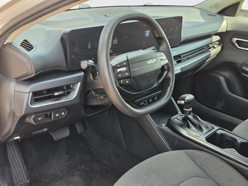 Used 2025 Kia K4 FWD image 30