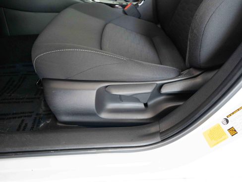 Used 2024 Toyota Corolla SE FWD image 12