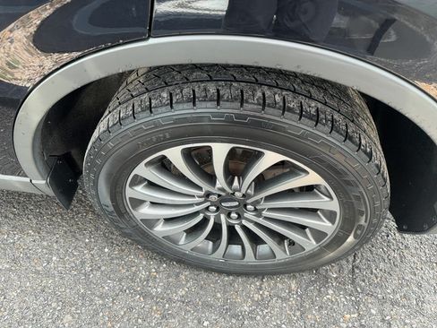 Used 2020 Lincoln Aviator Reserve w/ Equipment Group 201A AWD/4WD image 5