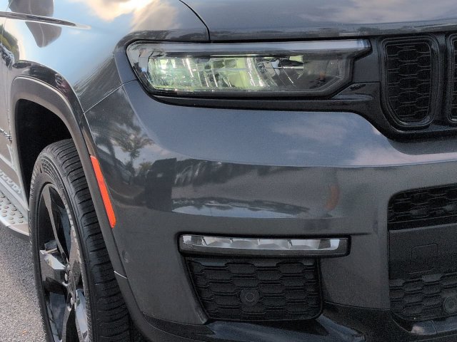 Used 2022 Jeep Grand Cherokee L Limited w/ Luxury Tech Group II RWD image 9