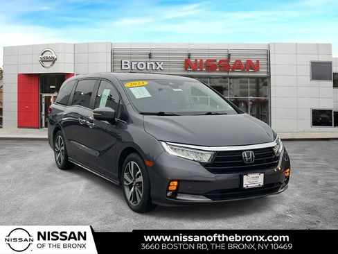 Used 2023 Honda Odyssey Touring image 1