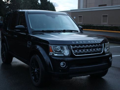 Used 2014 Land Rover LR4 HSE image 3