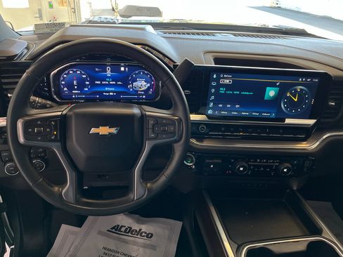 Used 2024 Chevrolet Silverado 2500 High Country w/ High Country Premium Package AWD/4WD image 17