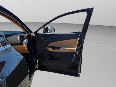 Certified 2025 Lexus NX 250 FWD w/ Premium Package image 27