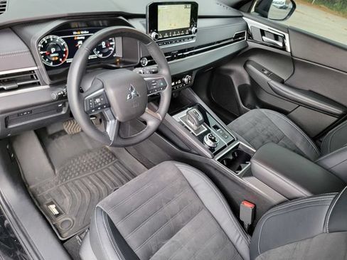 Used 2023 Mitsubishi Outlander SE Black Edition AWD/4WD image 19