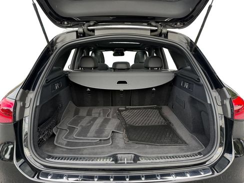 Used 2025 Mercedes-Benz GLC 300 4MATIC image 10