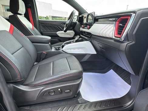 Used 2023 GMC Canyon AT4X AWD/4WD image 13