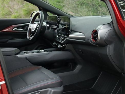 Used 2024 Chevrolet Equinox EV RS image 34