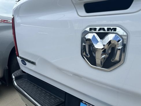 Used 2019 RAM 1500 Big Horn AWD/4WD image 32