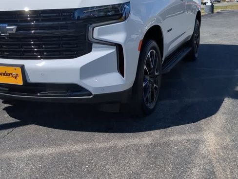 Used 2024 Chevrolet Tahoe RST w/ Luxury Package image 2