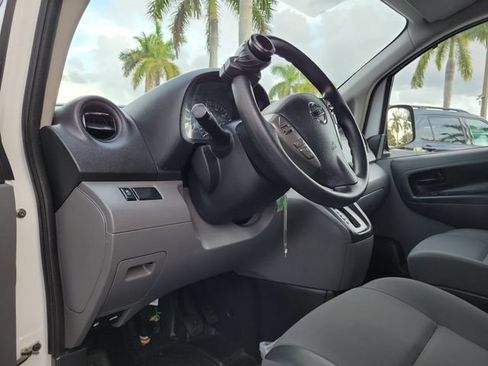 Used 2021 Nissan NV200 S FWD image 18