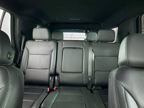 Used 2025 Chevrolet Tahoe LT AWD/4WD image 18